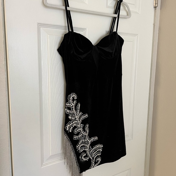 Laney Rhinestone Pearl velvet dress - Picture 3 of 7